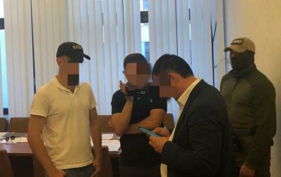 В Харьковской ОГА чиновника поймали на миллионной взятке