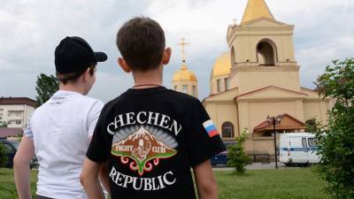 Власти Чечни вернули из Москвы более 100 человек за недостойное поведение