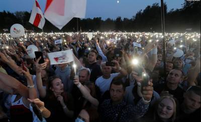 На месте митинга Тихановской в Минске военные анонсировали «грандиозный концерт»