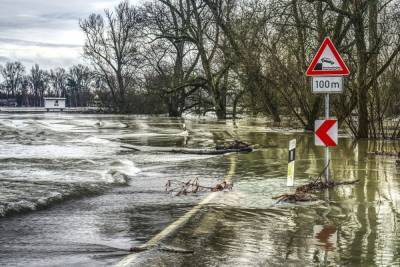 Германия: Проливные дожди спровоцировали транспортный коллапс в Баварии