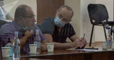 Суд в Армении отказался снять арест со счетов Роберта Кочаряна и Армена Геворкяна