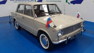 В Великобритании выставили на продажу старый седан Lada-2101