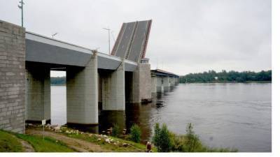 Ладожский мост на трассе "Кола" разведут 5 августа