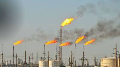 Объемы сжигаемого в факелах газа стали сопоставимы с экспортом «Газпрома»