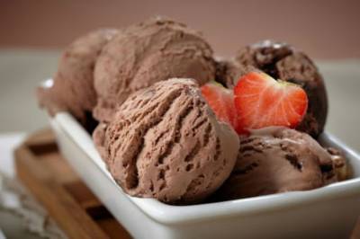 Как приготовить вкуснейшее шоколадное мороженое дома: всего три ингредиента