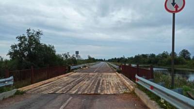 В Свирице за день отремонтировали 2 моста
