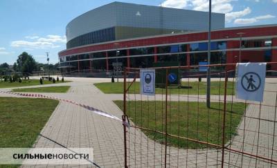 Фотофакт: в Гомеле около стадиона «Локомотив», где кандидатам в президенты разрешили встречаться с избирателями, начали взрывоопасные работы