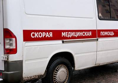 В Ижевске 2-летняя девочка опрокинула на себя телевизор и погибла