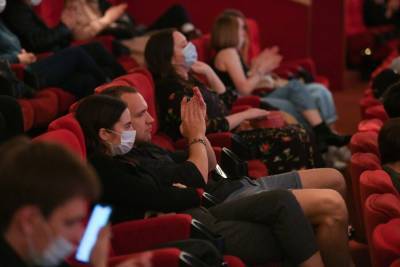 Кинотеатры в России не планируют повышать цены на билеты из-за пандемии коронавируса