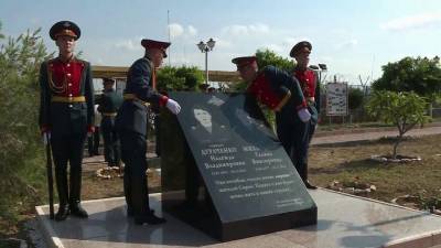 На базе Хмеймим увековечили память военных медиков, погибших при исполнении долга в Сирии