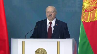 В преддверии президентских выборов в Белоруссии Александр Лукашенко обратился к народу