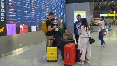 ФАС: продажа авиабилетов на закрытые направления нарушает права пассажиров