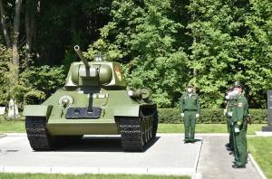 Во Мценском районе открыли обновлённый мемориал танкистам