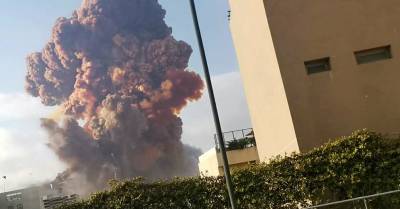 ВИДЕО: В порту Бейрута произошли два мощных взрыва; известно о 10 погибших