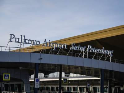 Самолет со 108 пассажирами кружил над петербургским аэропортом из-за ЧП на борту