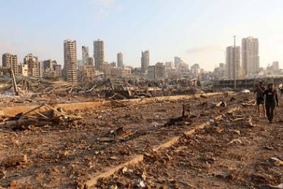 Стало известно о погибших при мощном взрыве в Бейруте