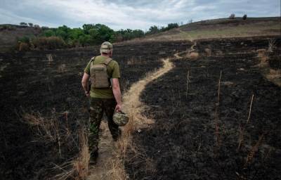 Пожар уничтожил блиндажи бойцов ВСУ из бригады «Холодный яр»