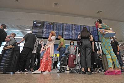 Россияне приготовились к негативным переменам из-за запуска рейсов за границу