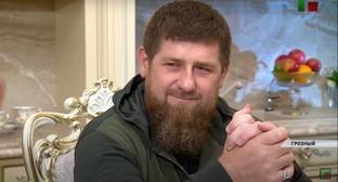 Востоковеды поспорили о целях Кадырова при раздаче милостыни в Чечне