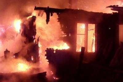 В Ивановской области ночью сгорел нежилой дом
