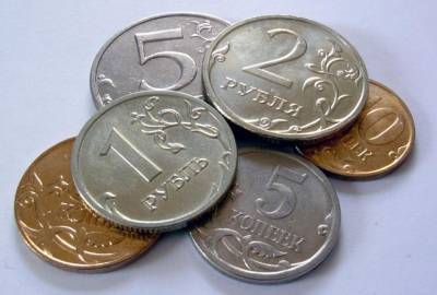 Экономист Михаил Делягин рассказал о главной угрозе рублевым вкладам в банках