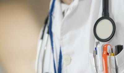 Скоро останемся без медпомощи: Латвии не хватает семейных врачей