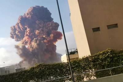 Бомбы такой мощности в мире не существует, – Стариков о силе взрыва в Бейруте
