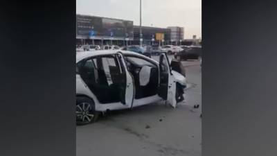 Такси в полете потеряло двигатель на стоянке аэропорта в Екатеринбурге