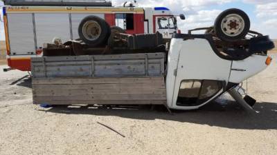 В Астраханской области иномарка протаранила и опрокинула грузовую "Газель" с похоронной процессией