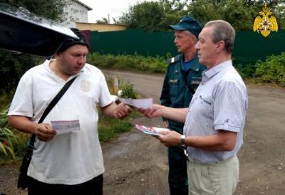 Во всех районах Ульяновска прошли противопожарные рейды. Спасатели посетили 145 домов
