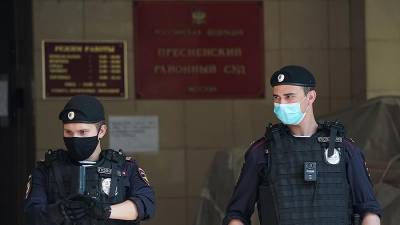 Сотрудник ГИБДД в суде подтвердил присутствие Ефремова за рулем во время ДТП