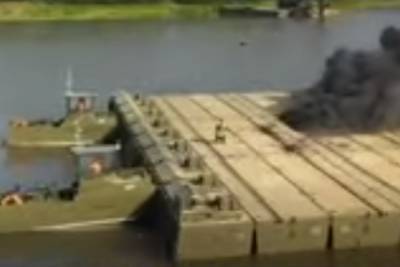 Два десятка военных пострадали при обрушении моста на учениях Минобороны