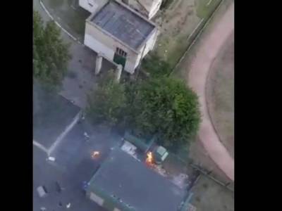 На Осокорках в Киеве во дворе вспыхнул «стихийный» склад