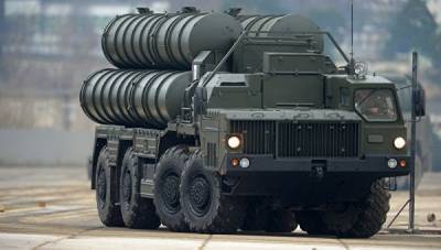 Российским войскам досрочно передали второй за год комплект С-400