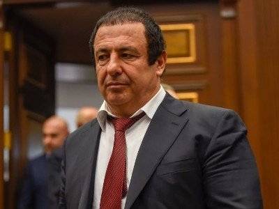 Лидер партии «Процветающая Армения» поможет ливанским армянам