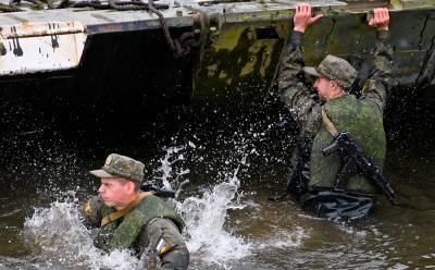 В России во время военных учений при обрушении моста пострадали солдаты-срочники