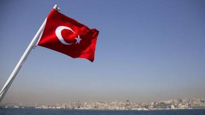 Власти Турции фиксируют всплеск заболевания COVID на курортах