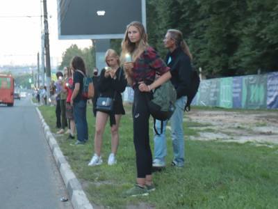 Активисты третью неделю подряд встают «живой цепочкой» вдоль парка «Швейцария»