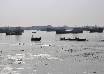 17 человек погибли при крушении лодки в Бангладеш