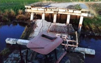 В РФ во время военных учений рухнул мост: есть пострадавшие