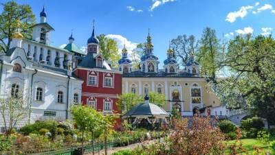 Коронавирус атаковал паломнический центр Псково-Печерского монастыря