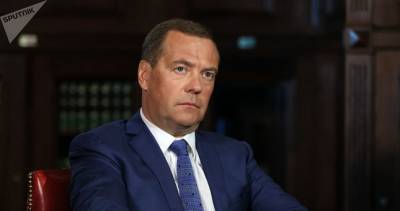 Медведев: Россия не сможет обойтись без мигрантов
