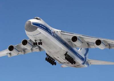 Самый большой российский самолет Ан-124 приземлился на авиабазе в Ливии