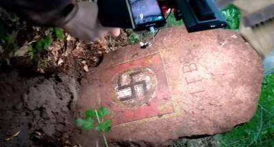Блогер из Польши нашел валун со свастикой в тайном убежище Гитлера «Волчье логово»