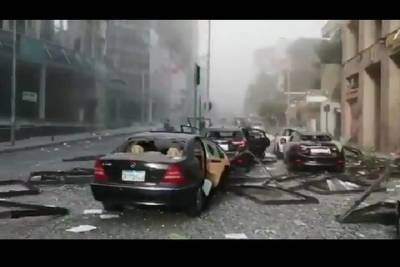 В Бейруте ввели чрезвычайное положение