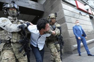 Суд избрал меру пресечения террористу Каримову, который захватил банк в Киеве