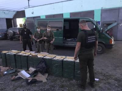 На Закарпатье со стрельбой задержали очередную партию табачной контрабанды