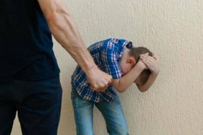 Житель Чувашии попал под суд за истязание несовершеннолетнего сына