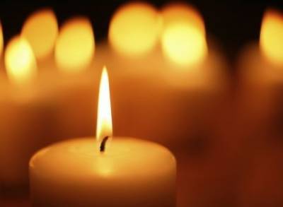 В Ереване зажгли свечи в память о погибших в Бейруте