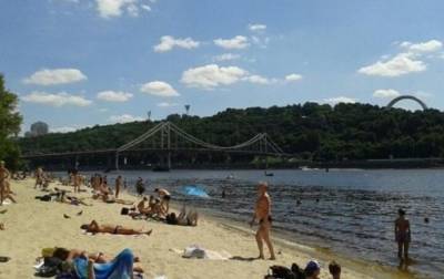 Вода на 11 киевских пляжах кишит кишечной палочкой
